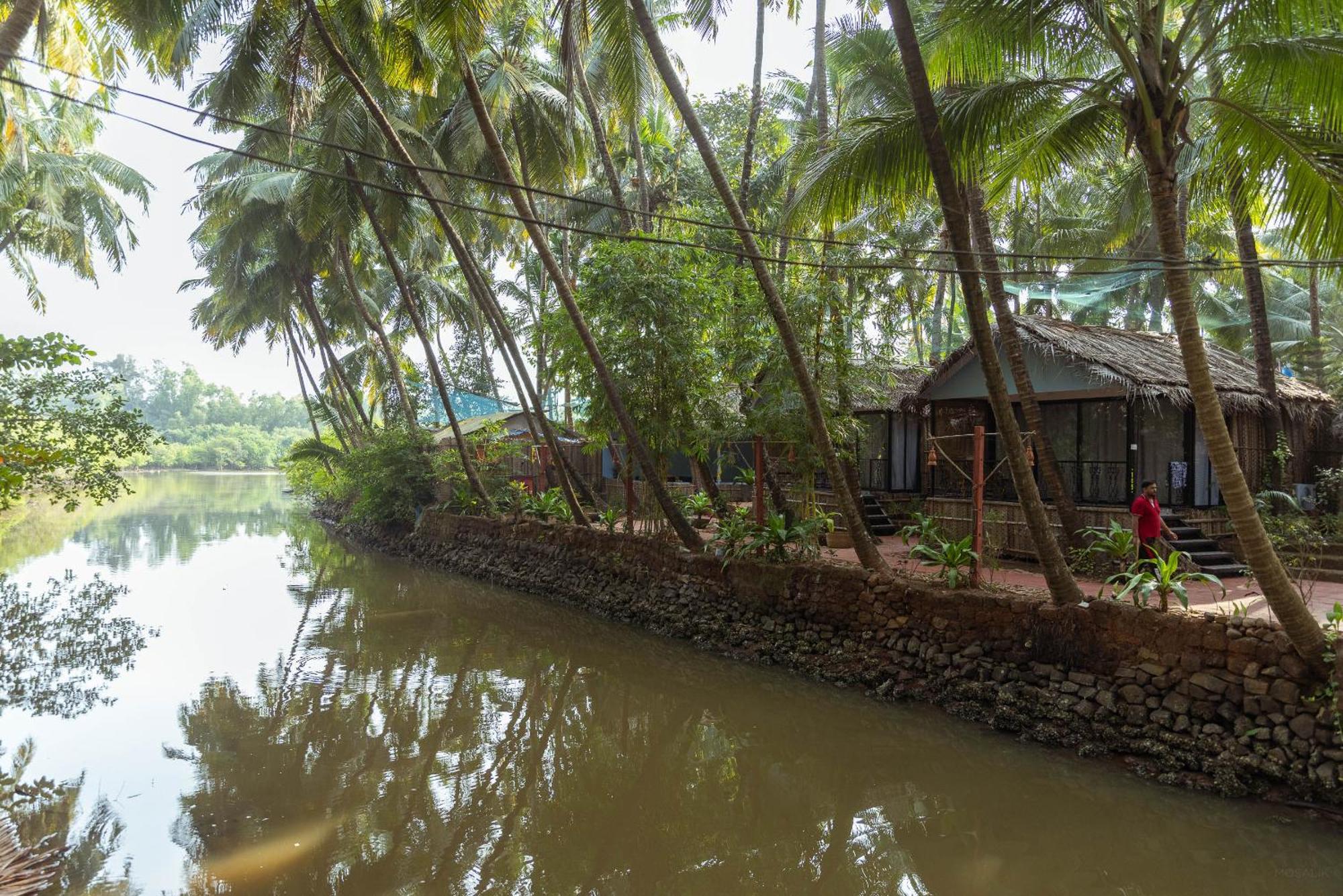 Palm Trees Ayurvedic Heritage Patnem Beach Exterior foto